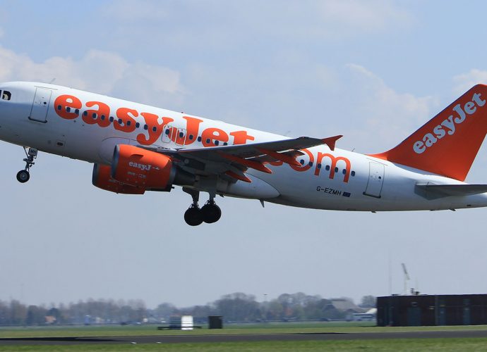 EasyJet Reveals Quarterly Losses
